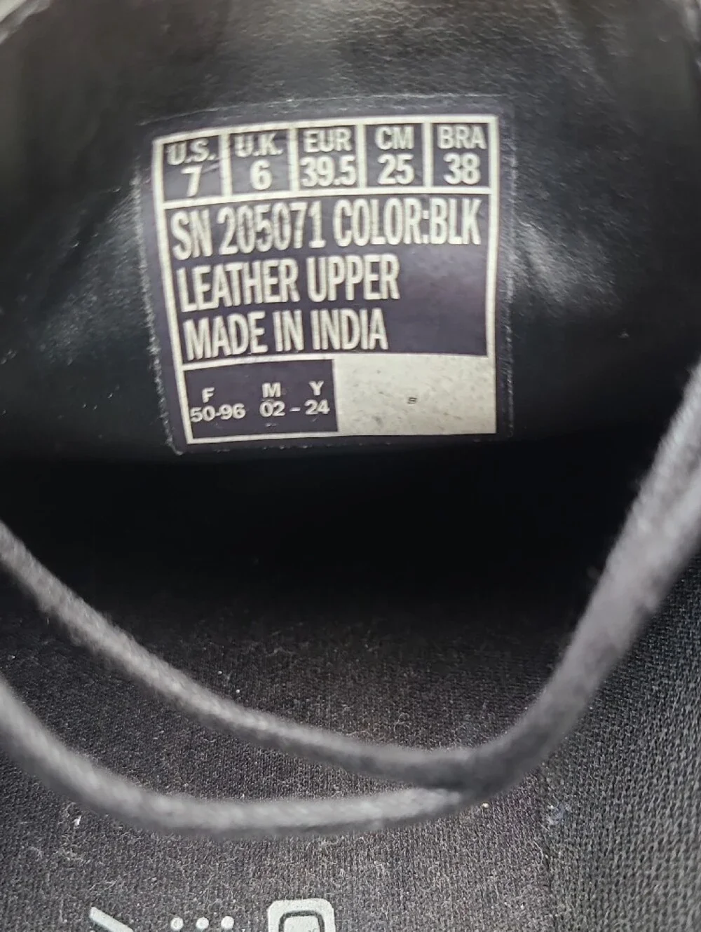 Skechers For Man Size 7 Used Color Black